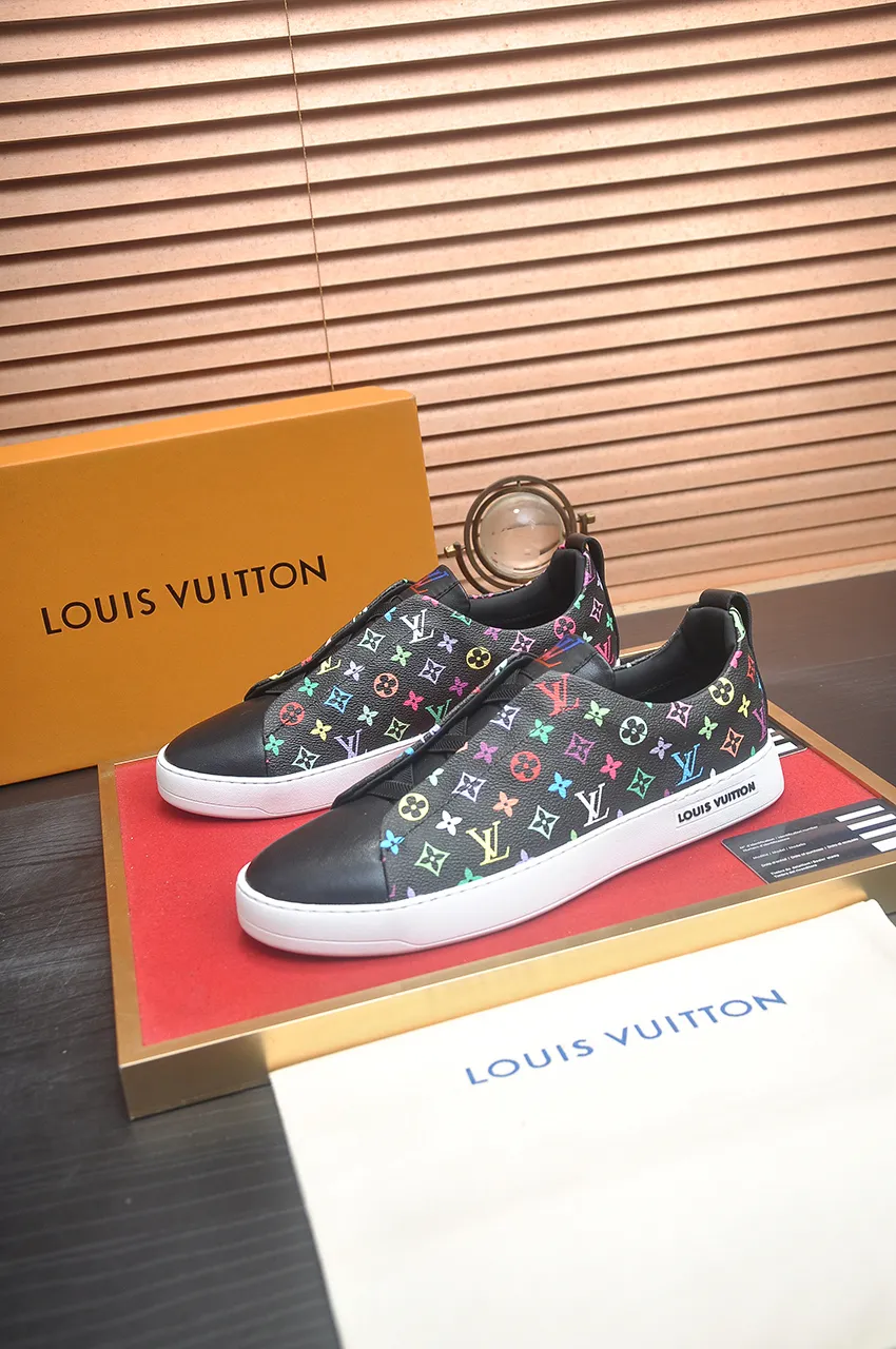 Men's men's shoes💰460💶[LOUIS VUITTON] Same style as LV. Louis Vuitton official website [satisfied] original single hot model, LV original factory cowhide material 👑1:1 original plate, sheepskin lining, original foam outsole. Body accessories one-to-one mold opening 💪 Counter quality 🙏 Dear friends, if you are still worried about wearing matching shoes 💋, then these shoes are your best choice 🎁🎁! 38-44